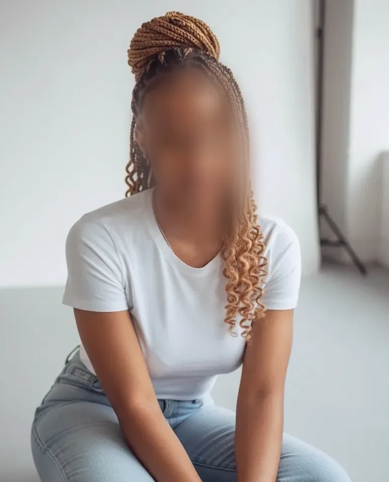 Jovana, 28