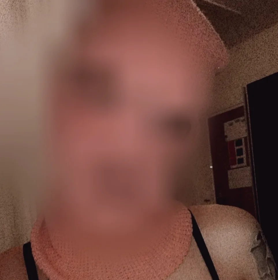 Larissa, 31